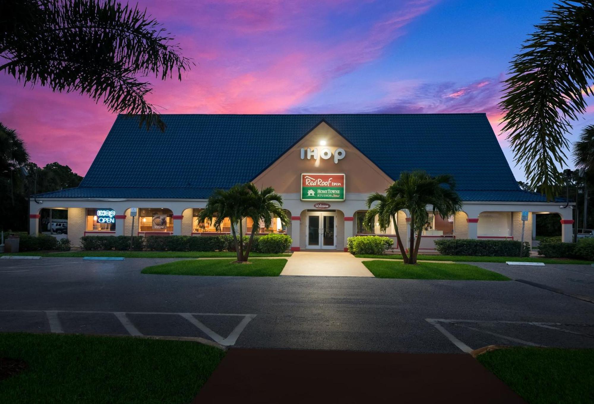 Hometowne Studios By Red Roof Vero Beach - I-95 Exterior photo